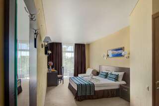 Гостиница Терраса Кабардинка Стандартный двухместный люкс с 1 кроватью-2